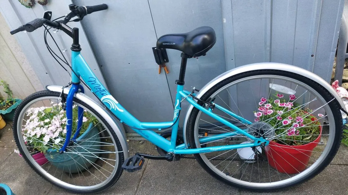 Apollo Ladies Step Through City Bike in "As New" - Image 4