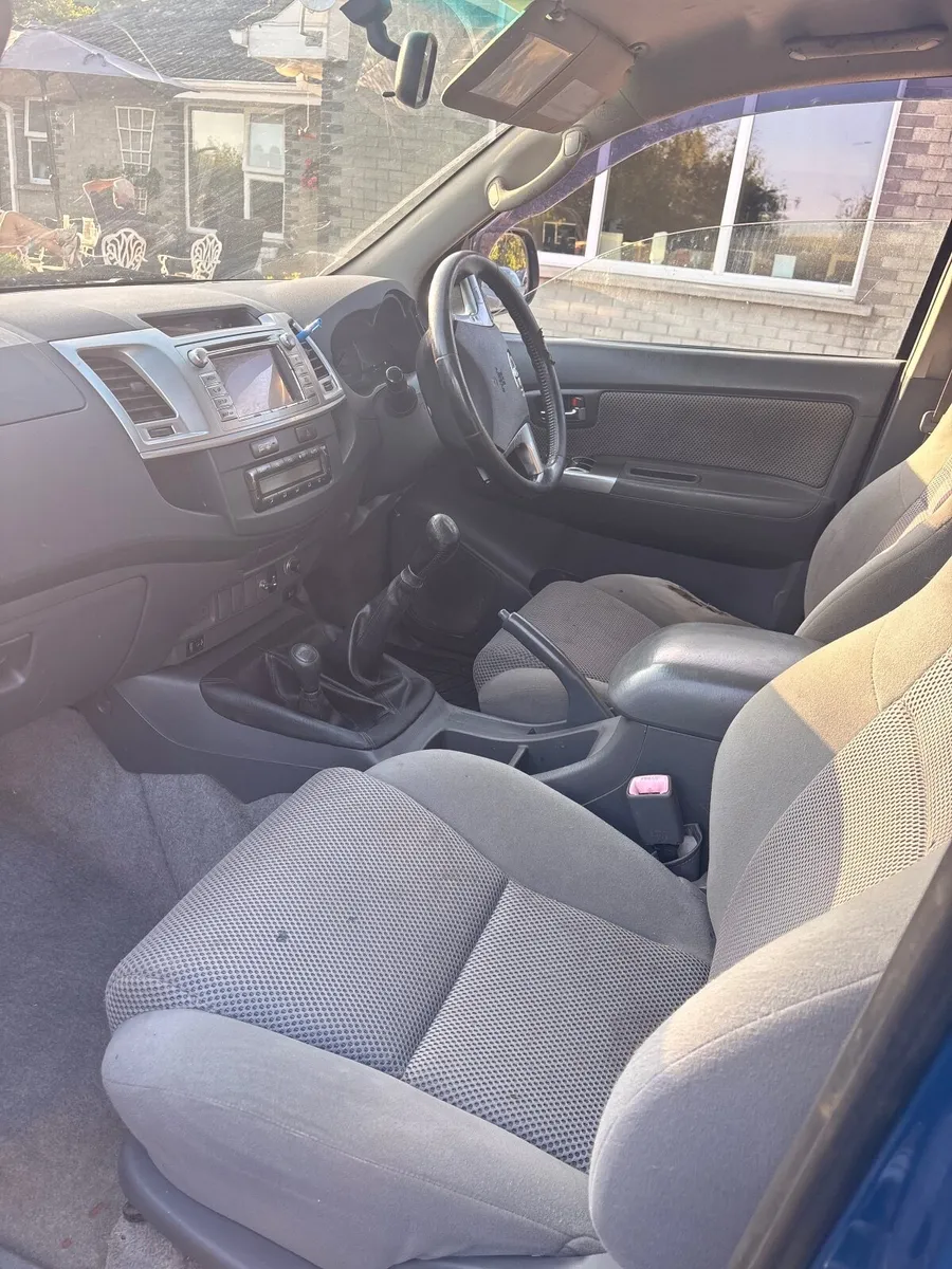 Toyota Hilux 2013 - Image 4