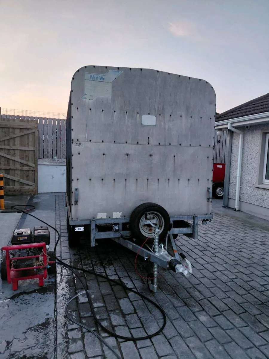 Ifor Williams 10X6,6" Cattle/Demountable Trailer - Image 1