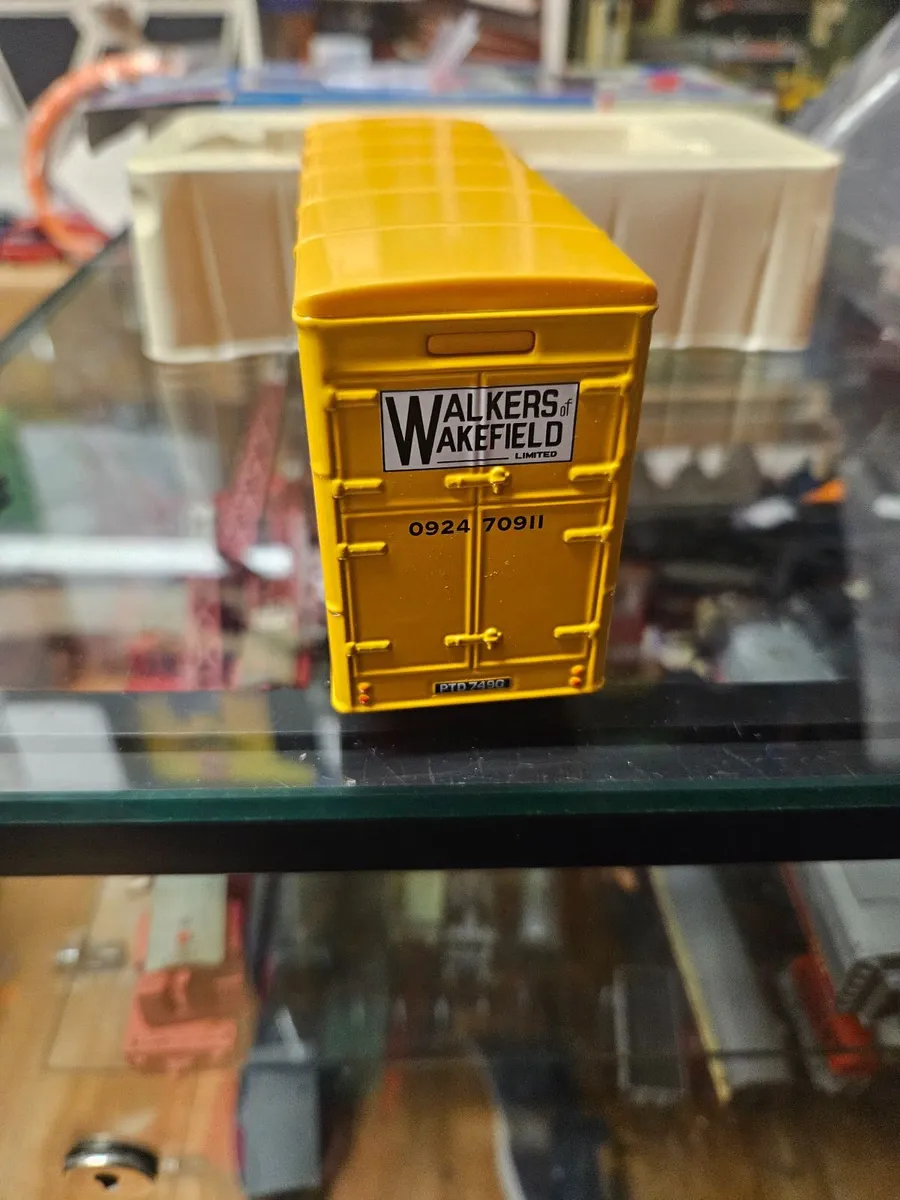 Corgi Bedford Truck 1.50 - Image 3