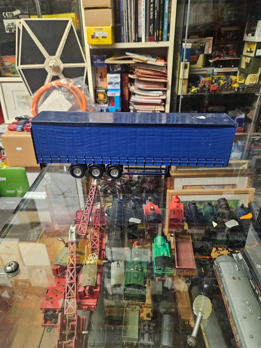 Corgi Curtainside Trailer 1.50 - Image 1