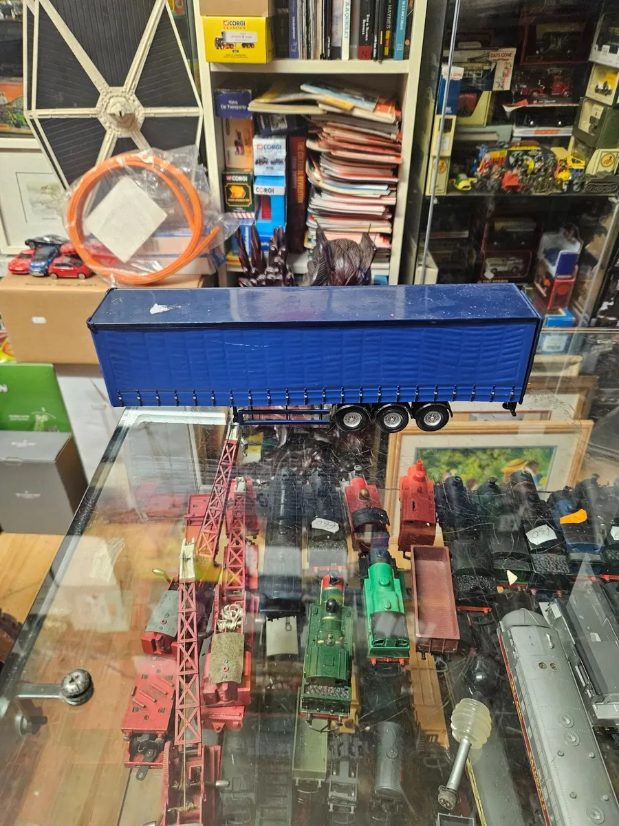 Corgi Curtainside Trailer 1.50 - Image 3