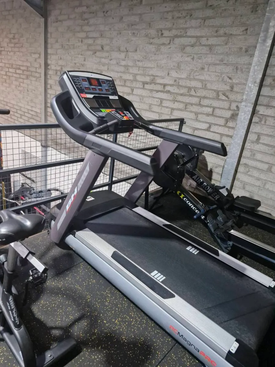 Commercial gym equipment - Image 1
