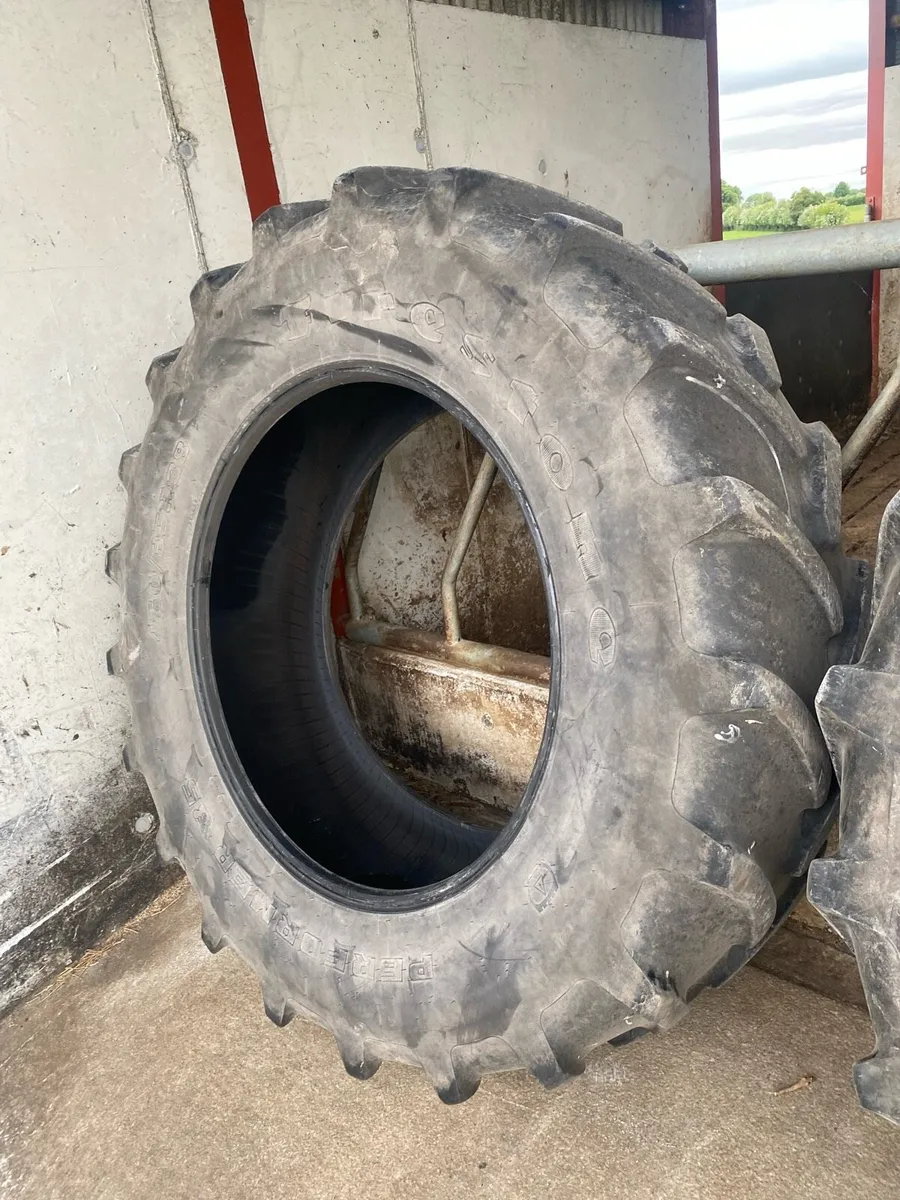 460 85 38 tractor tyres - Image 3