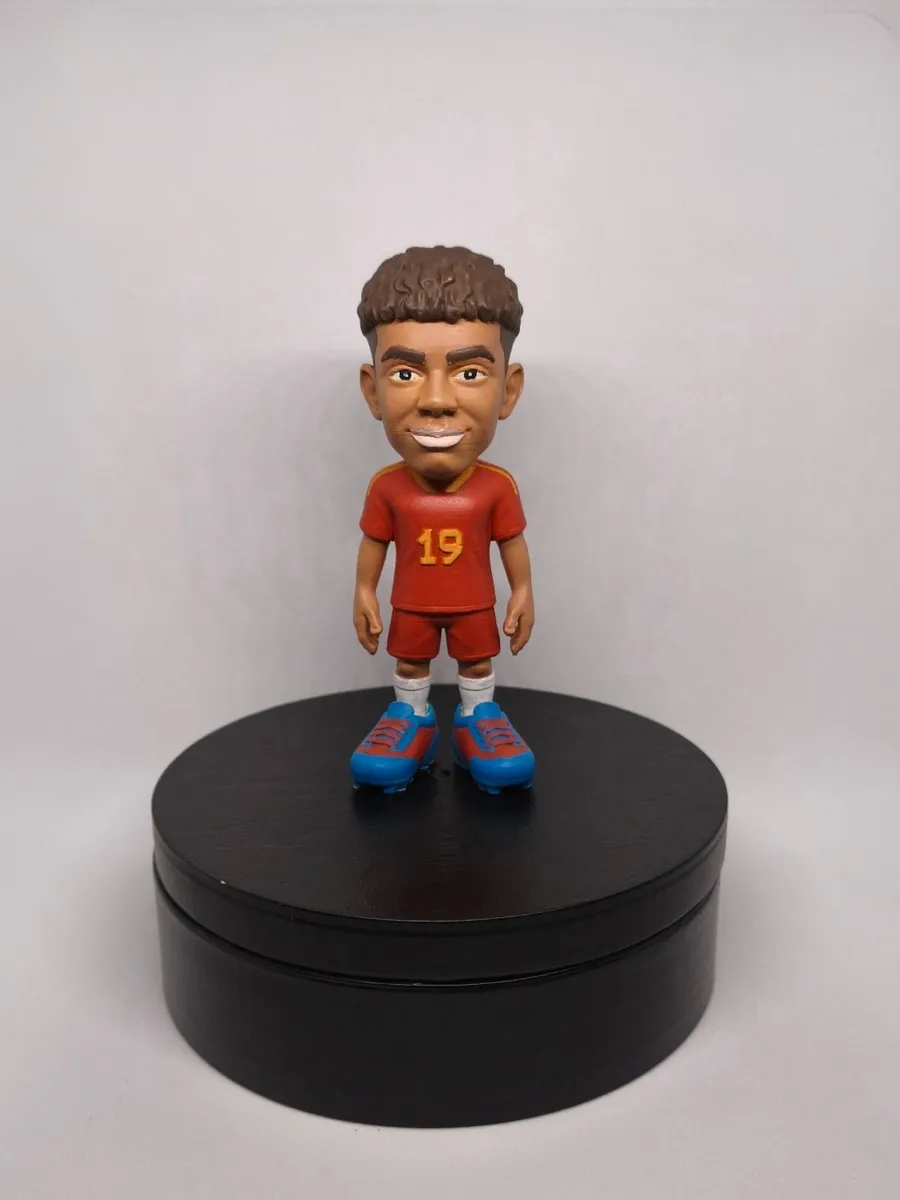 Lamine Yamal Figurine — Hand-Painted 3D Printed Co - Image 1