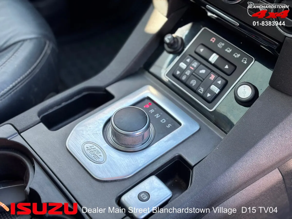 Land Rover Discovery 3.0 SDV6 HSE AUTO 2 SEATER - Image 4