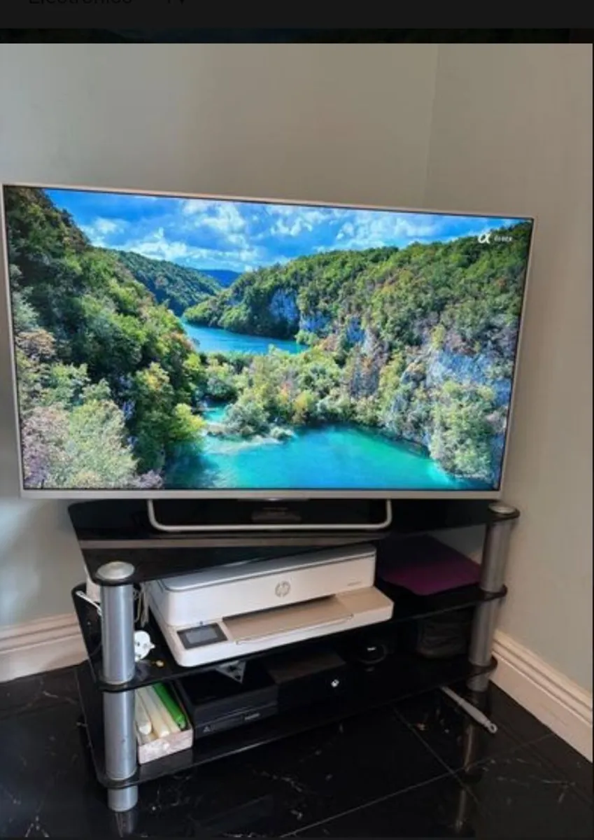 Sony 43 inch smart TV - Image 2