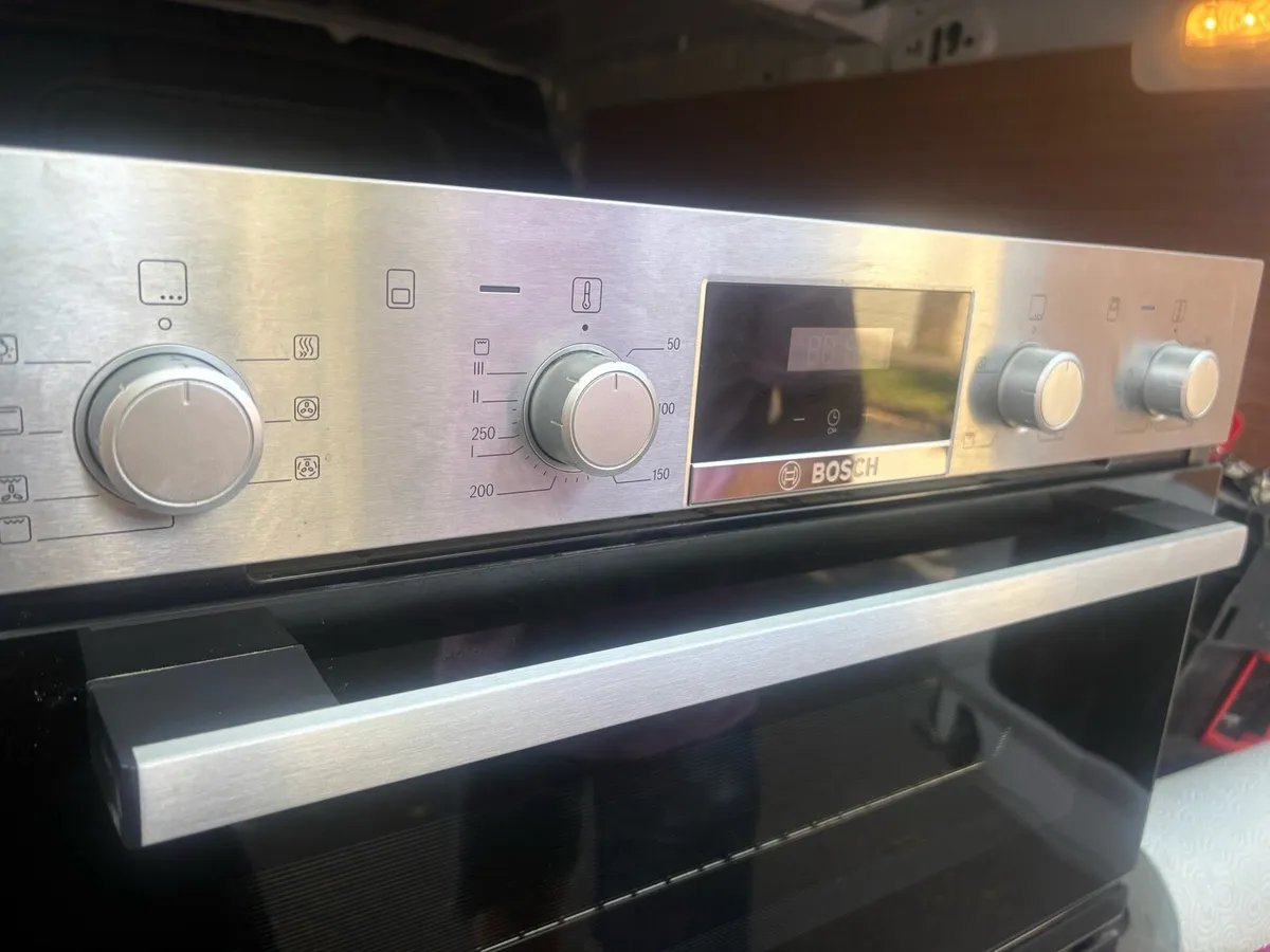 Oven - Image 1