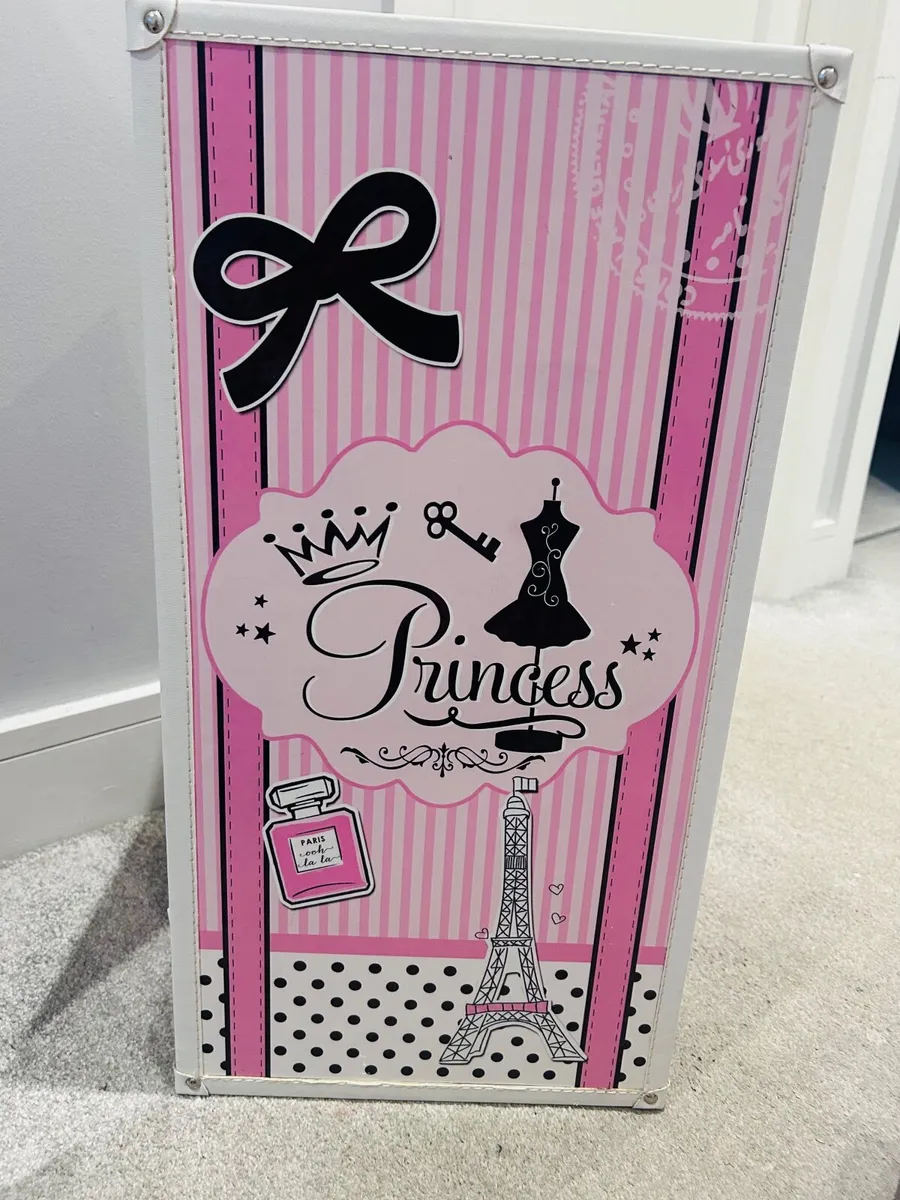 Cute pink princess drawers - Image 3
