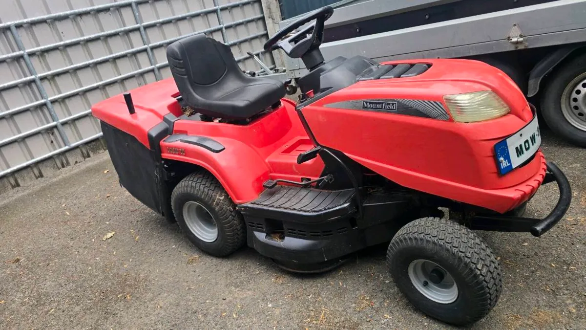 Tractor mower - Image 1