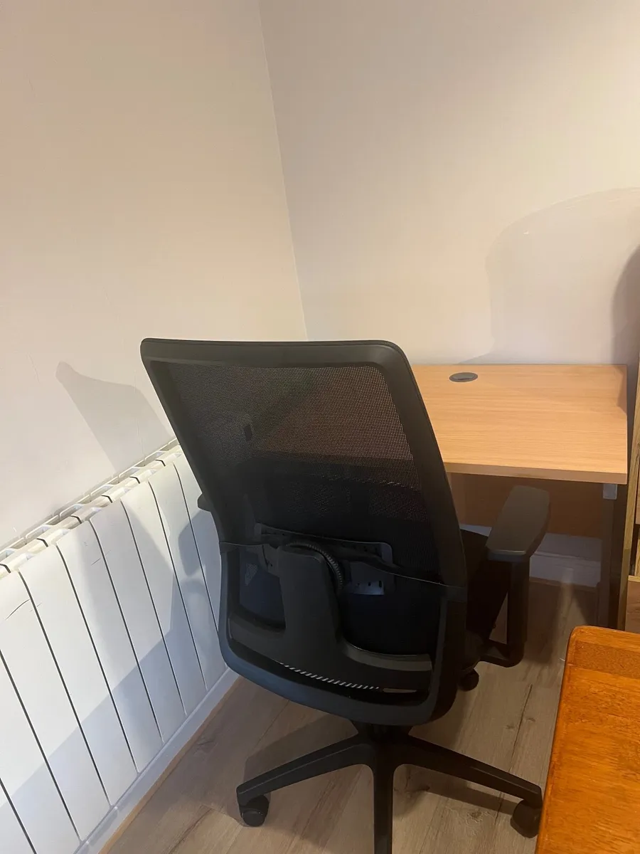 Mirror & Pedal Bin – Free Desk, Office Chair & .. - Image 4
