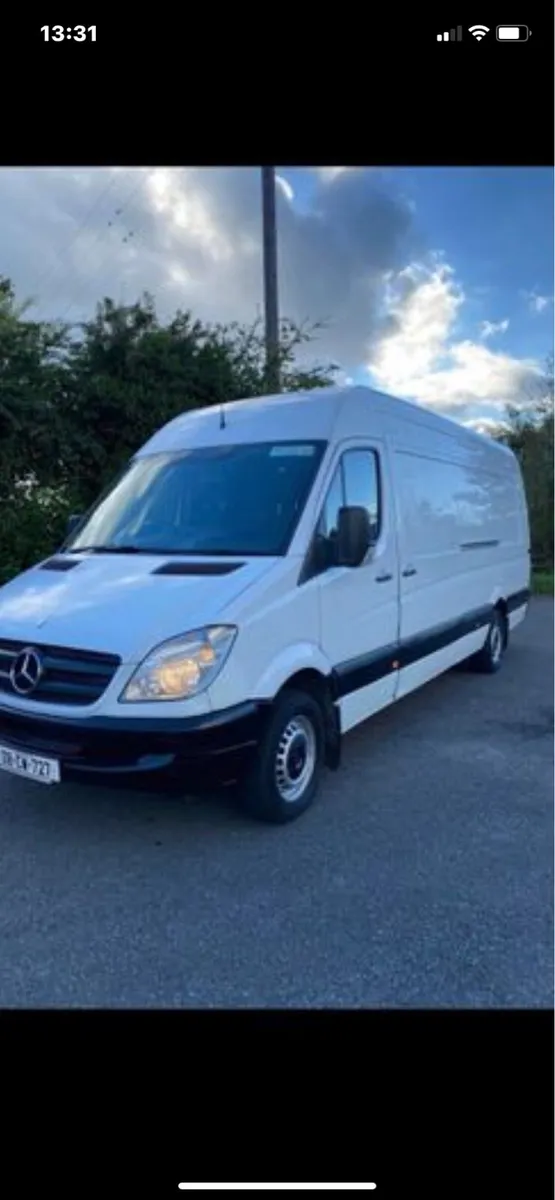 MAN WITH A VAN 087 1605516 - Image 1