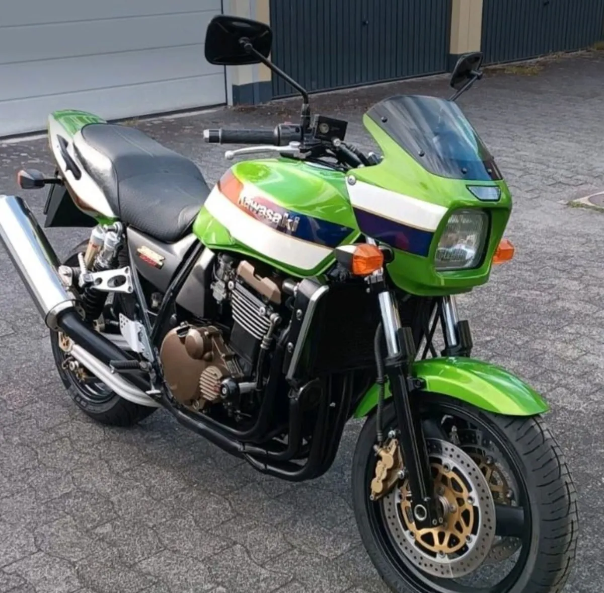 2002 Kawasaki ZRX1200R - Image 1