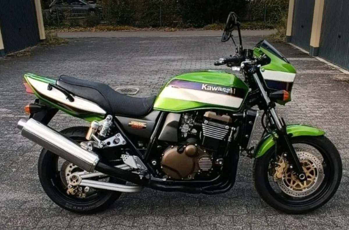 2002 Kawasaki ZRX1200R - Image 2