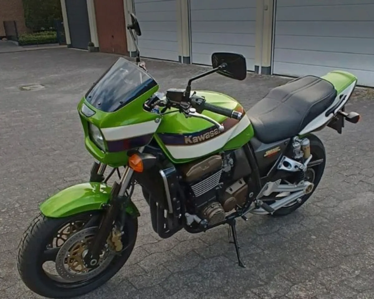 2002 Kawasaki ZRX1200R - Image 3
