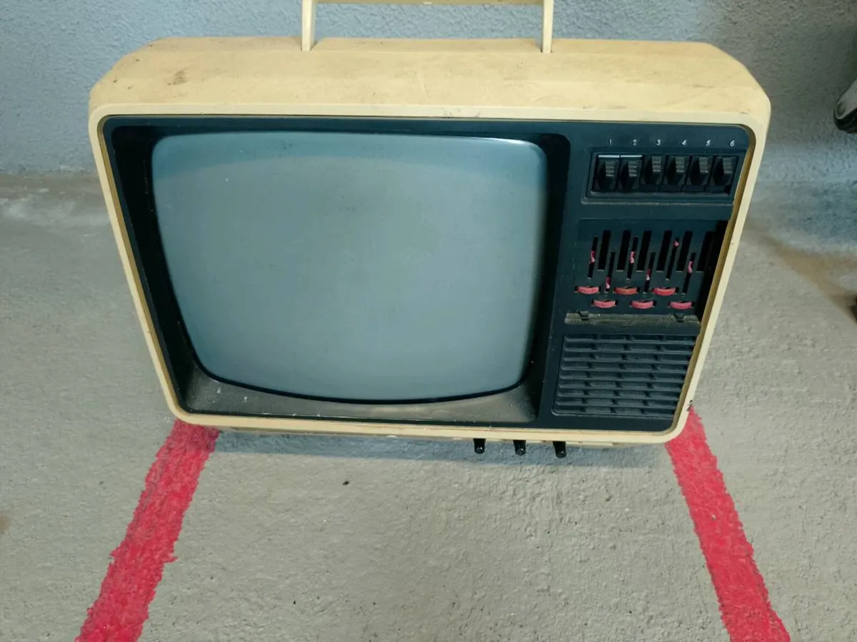 Vintage tv - Image 2