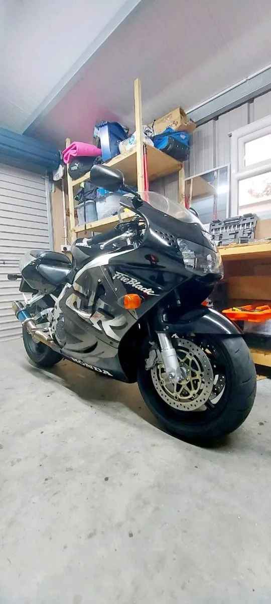Honda fireblade cbr900rrx - Image 3