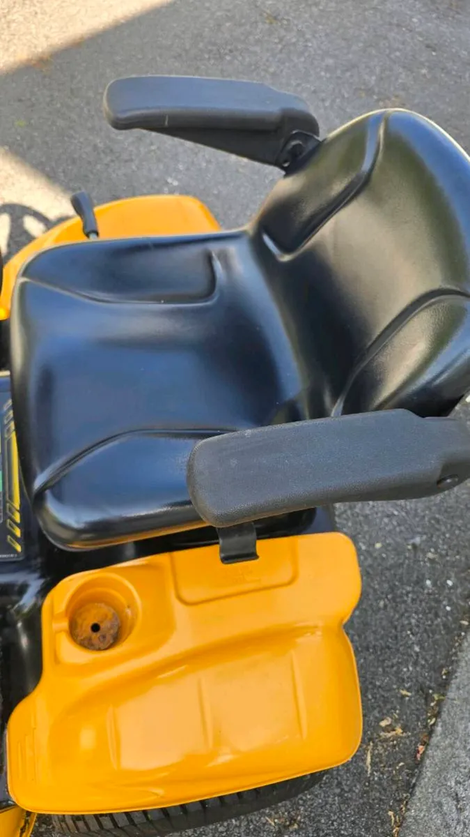 50" 23hp Kawasaki Zero Turn - Image 4