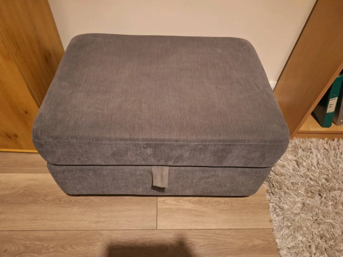 Corner unit & ottoman - Image 4