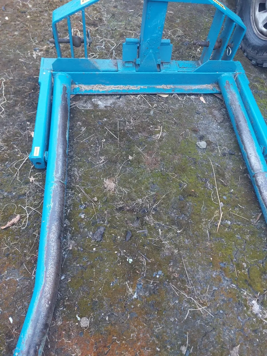 A Devine Engineering Heavy duty Bale spikes - Image 4