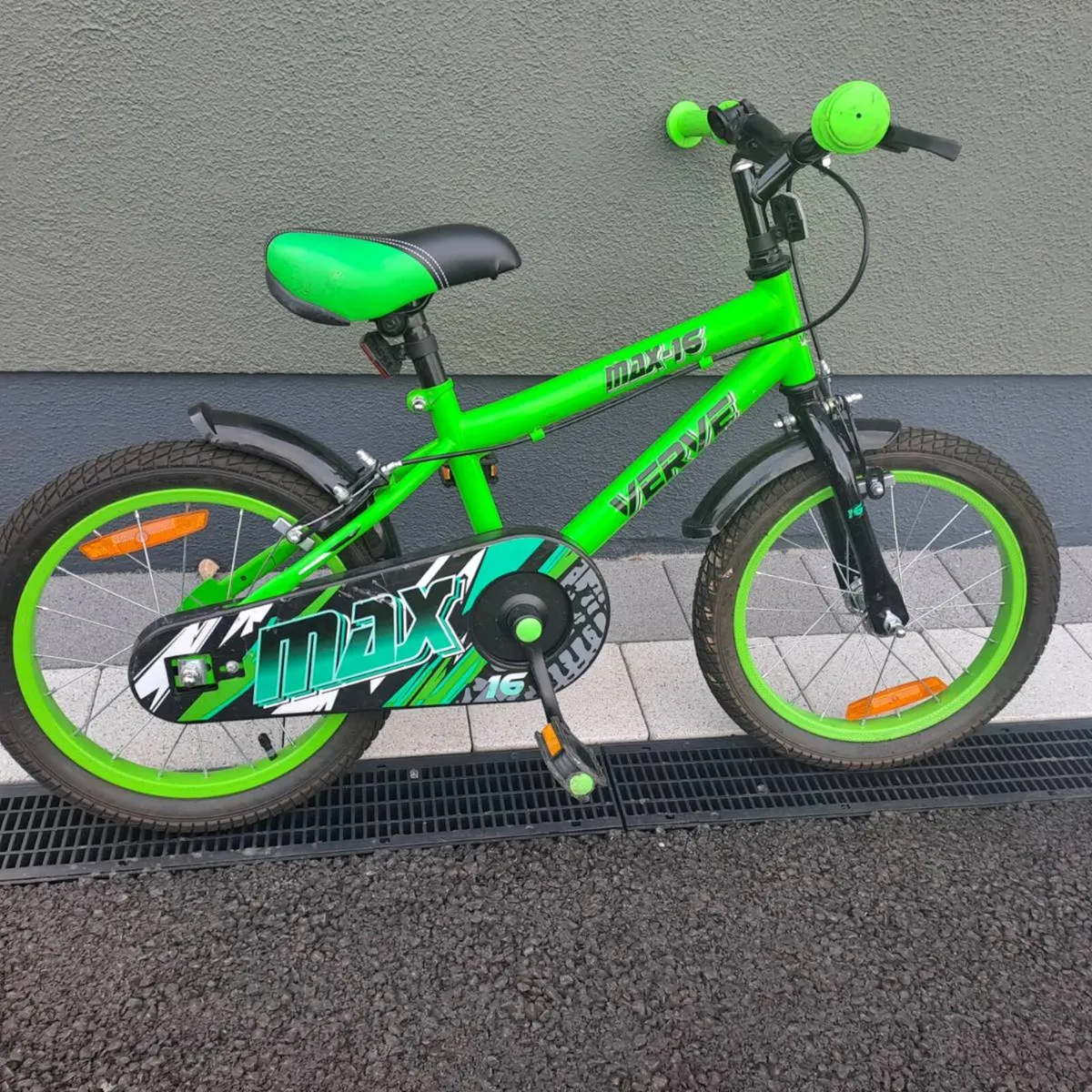 Kids bike 16 in - Image 4