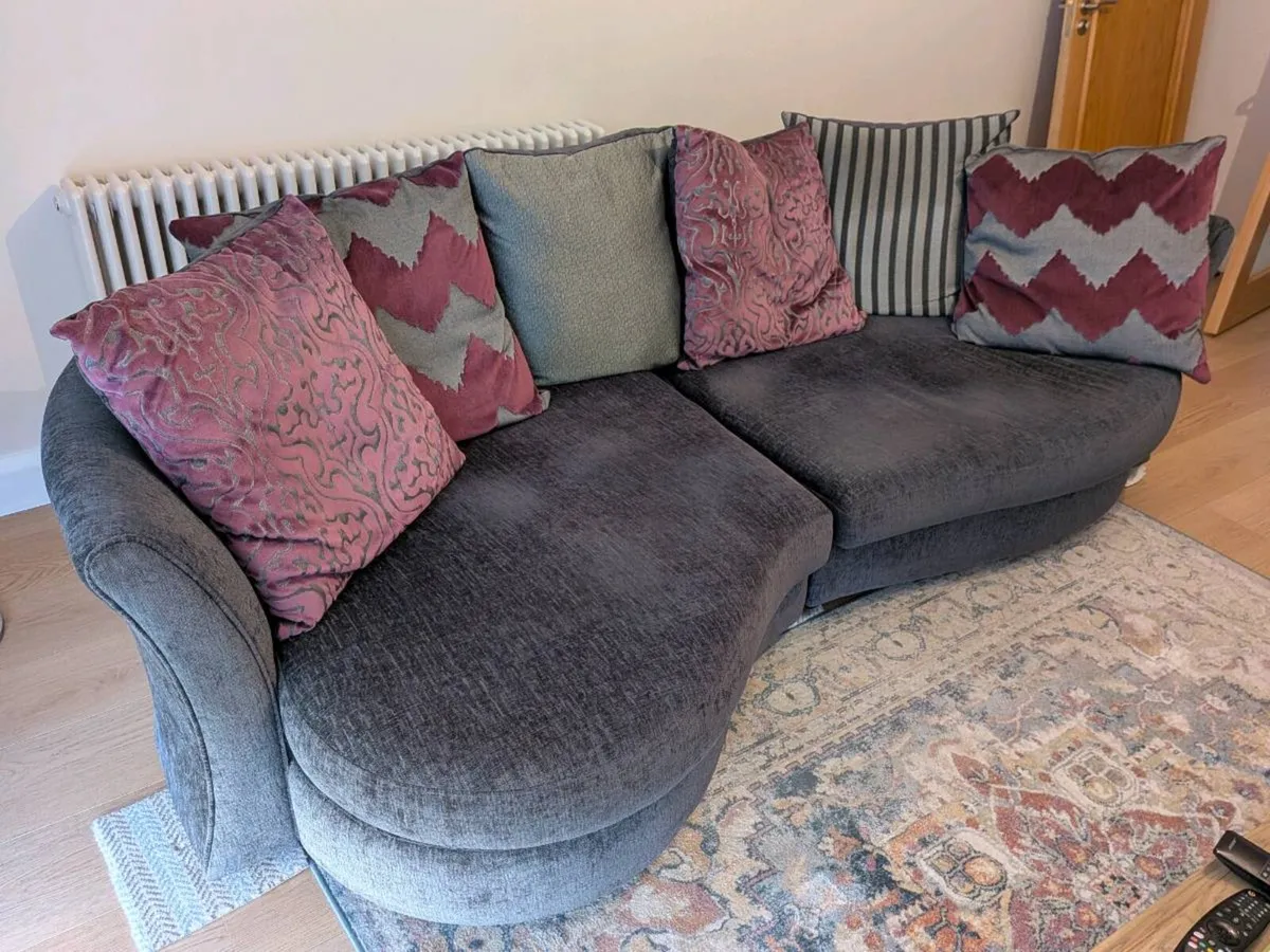 🛋️ Large Curved Fabric Corner / Cuddler Sofa - Image 2