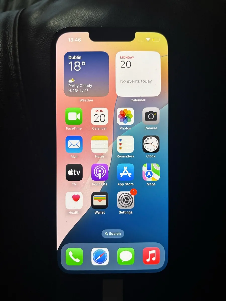 iPhone 16e unlocked, some damage to back of phone - Image 1