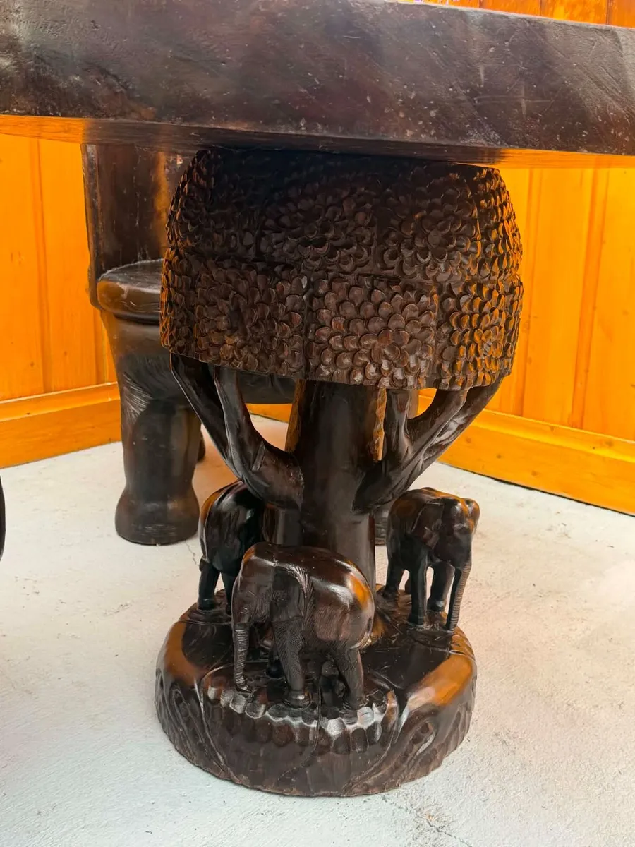 Exceptional hand carved dining set - Image 3