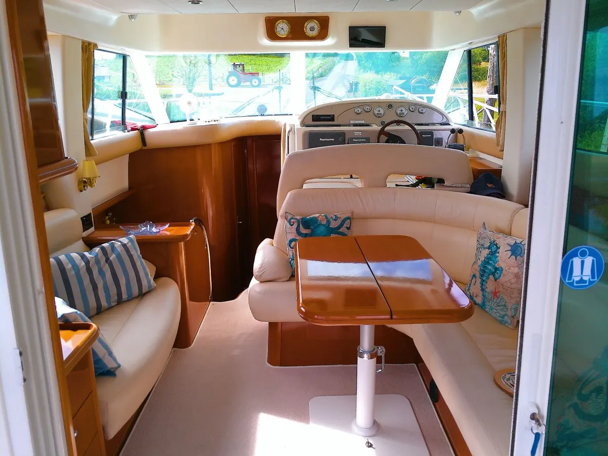 2007 Jeanneau Prestige 36. - Image 2