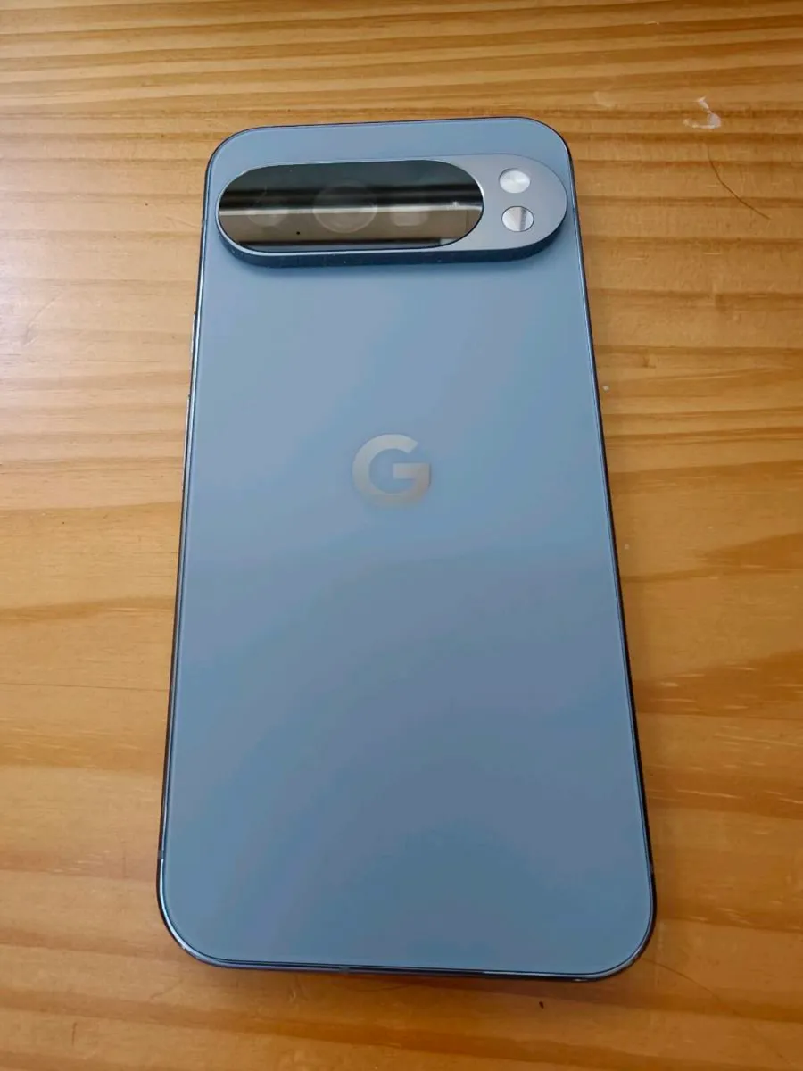 Google Pixel 10 Pro XL - Image 1