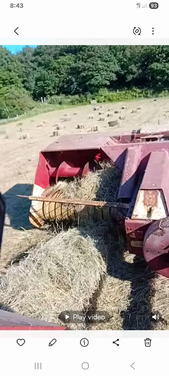 Square baler - Image 1
