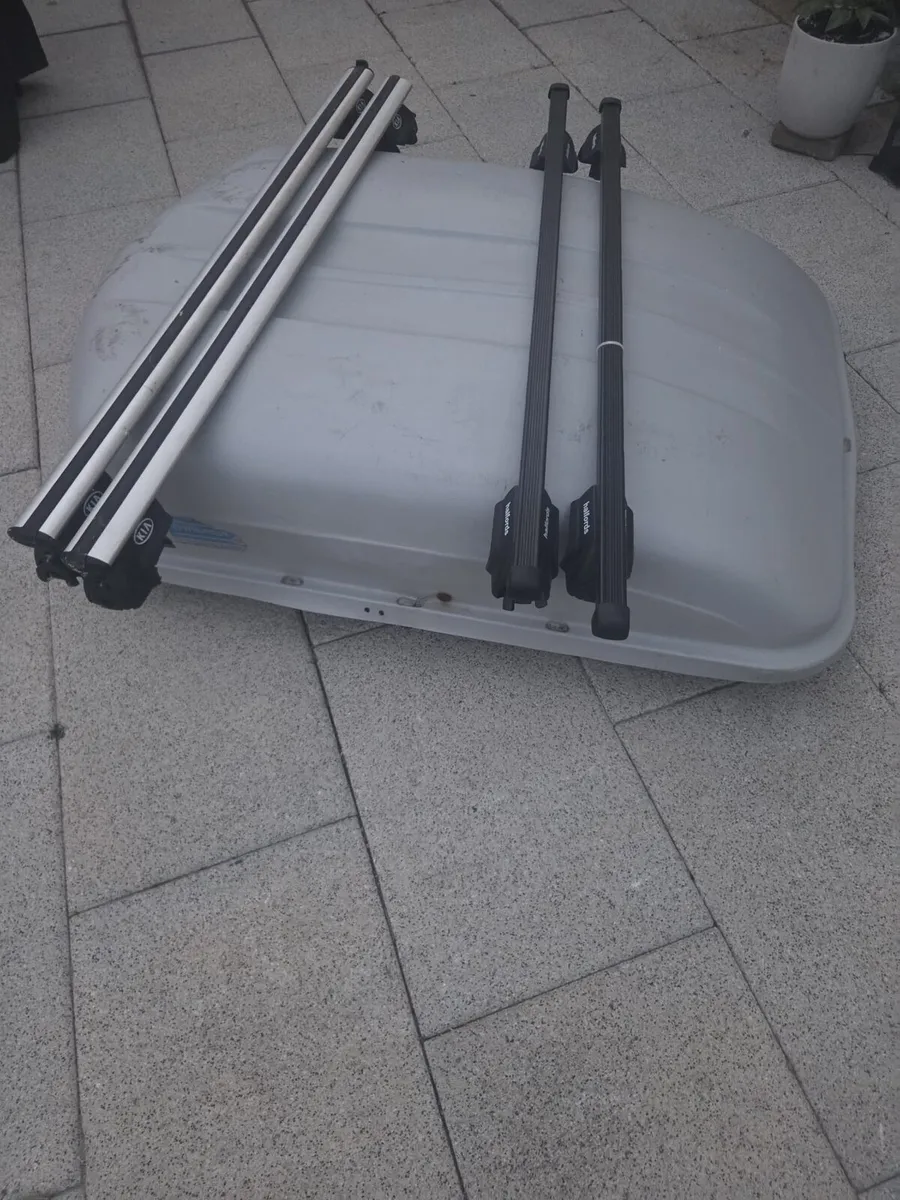 Roof Box