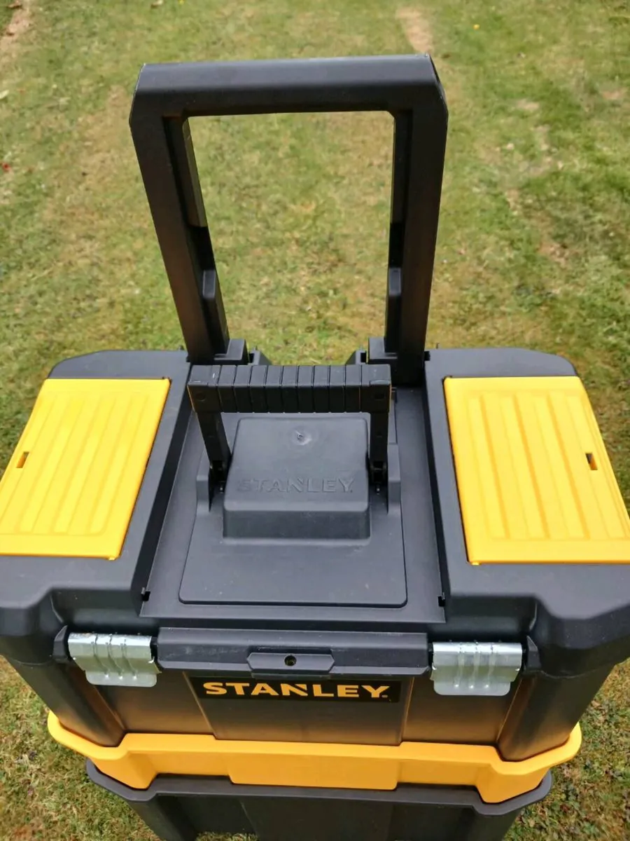 Brand new toolbox - Image 3
