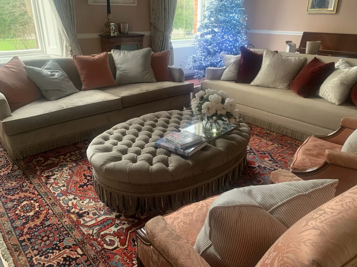 Velvet ottoman - Image 2
