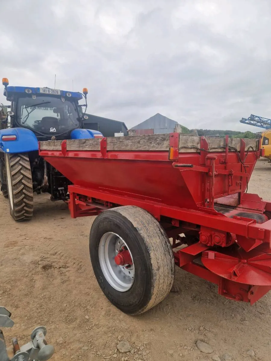 Bredal lime spreader - Image 2
