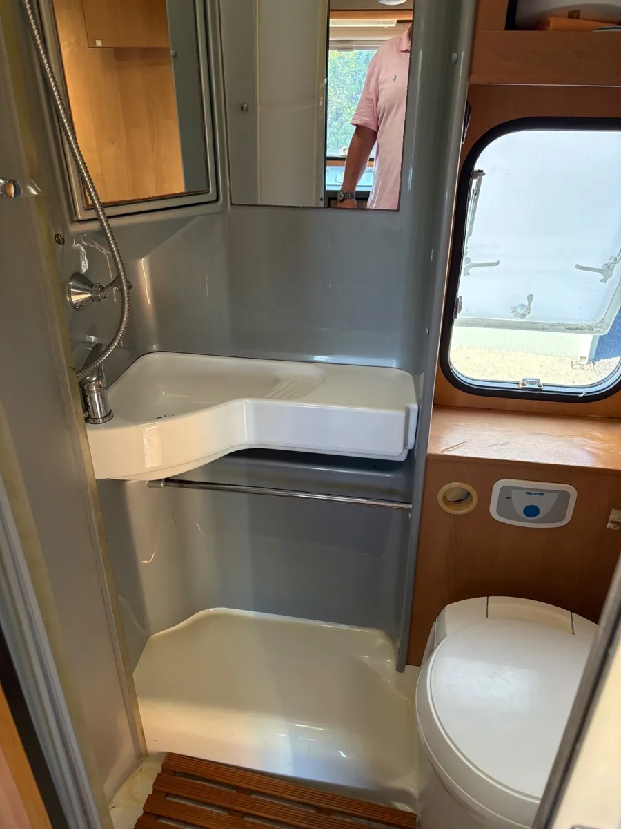 Camper - Image 2