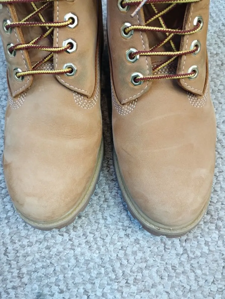 Timberland Boots - Like New - Premium 6-Inch - Size UK 6.5 / EU 40 - Image 2