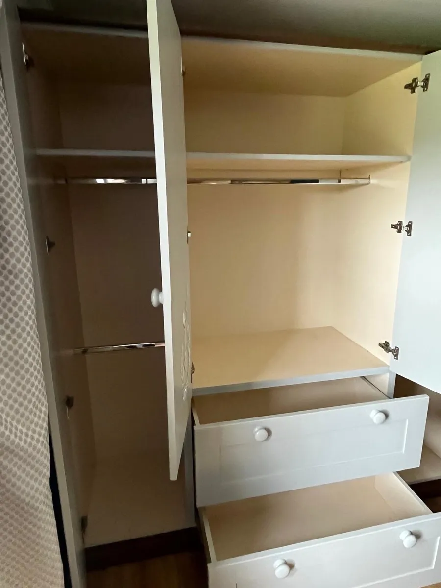 Wardrobe - Image 3