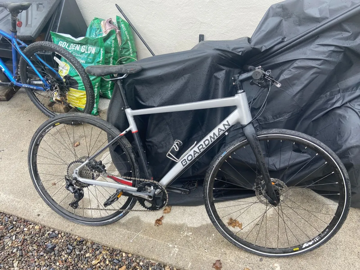 boardman hybrid bike HYB 8.8 - Image 3