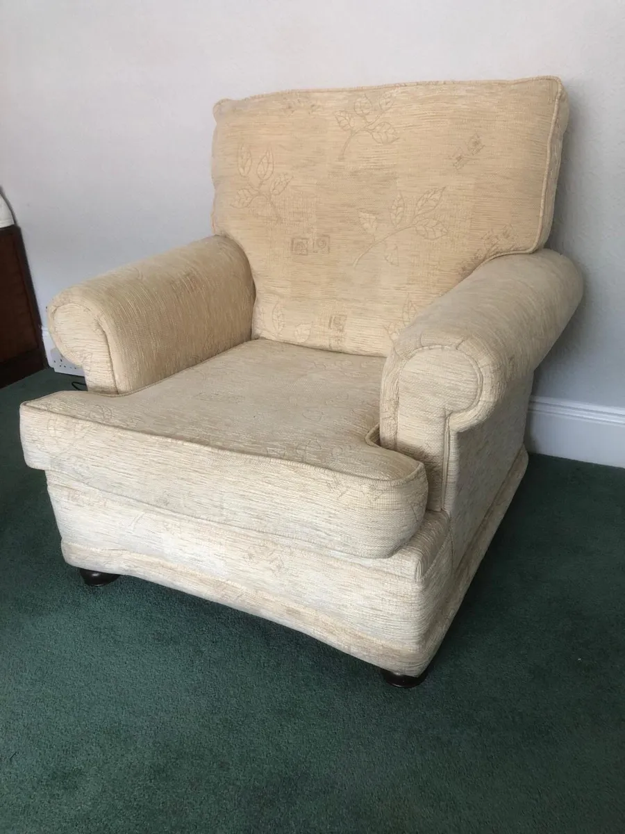 Free Sofa (2 material and 2 leather) - Image 2