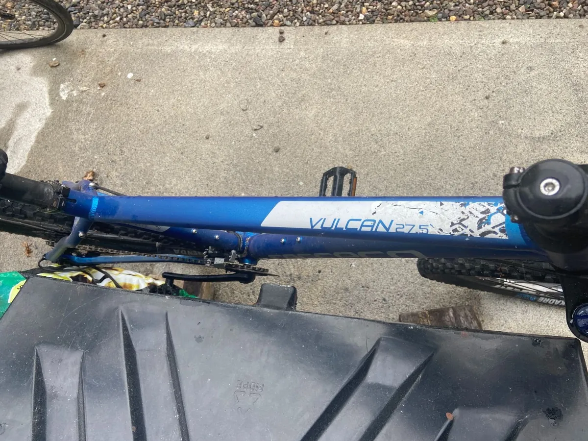 Carrera Vulcan 27.5 mountain bike - Image 1