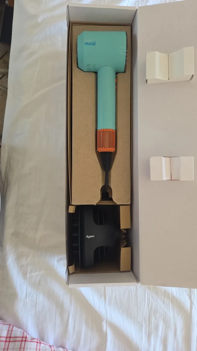 Dyson Hairdryer - Image 3