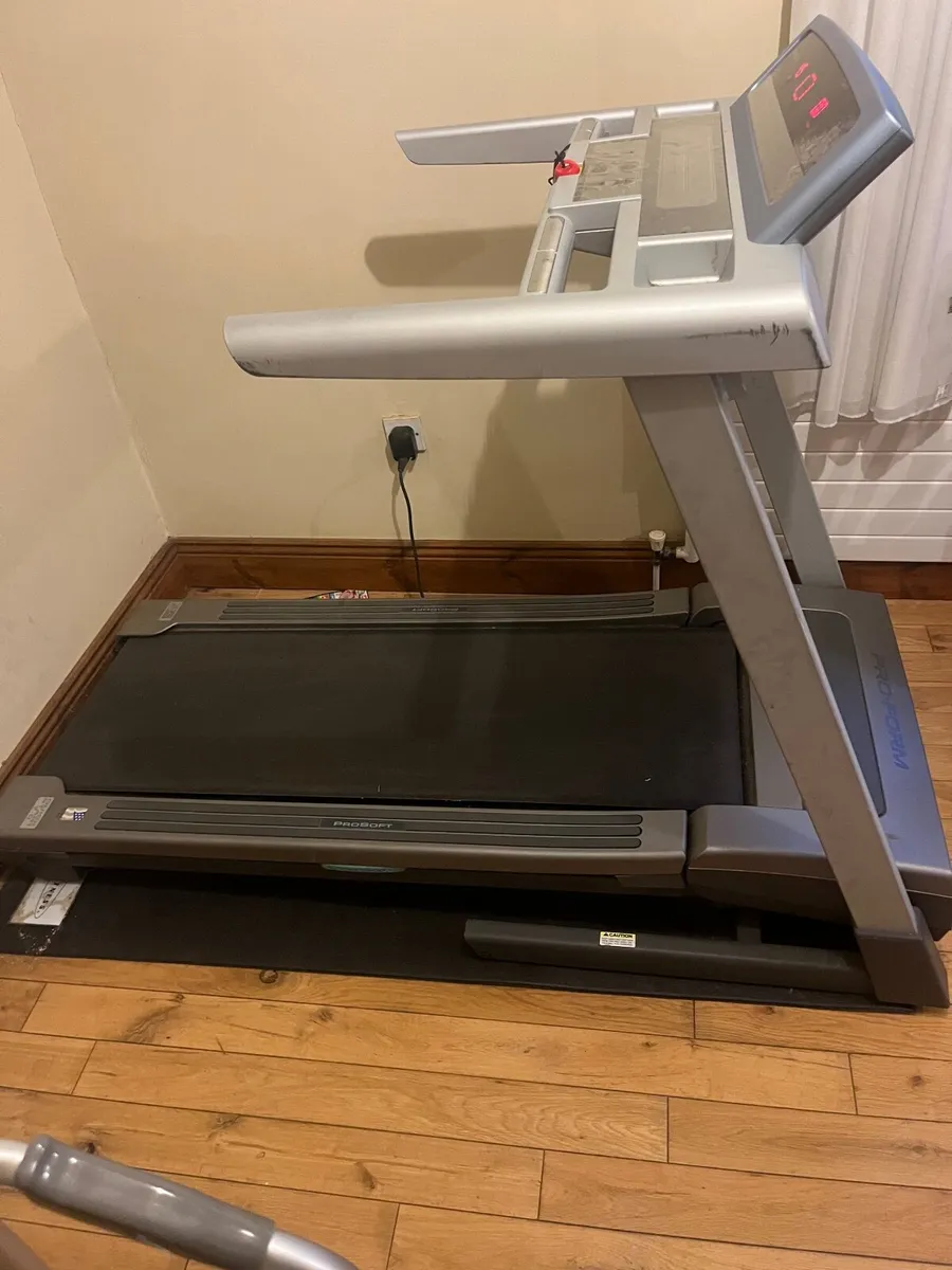 Treadmill - Image 1