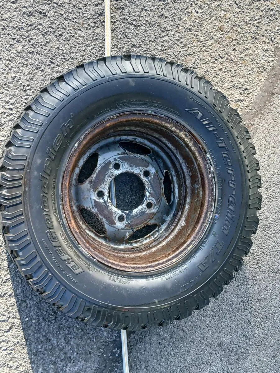 Defender td5 16" tyre and BFGoodrich tyre 265/70 - Image 4