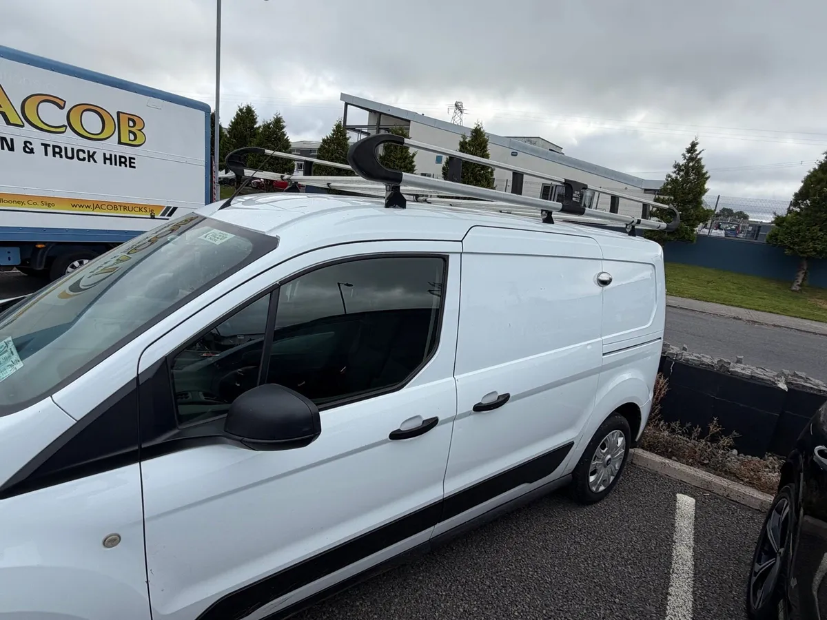 Ford  Transit Connect - Image 2