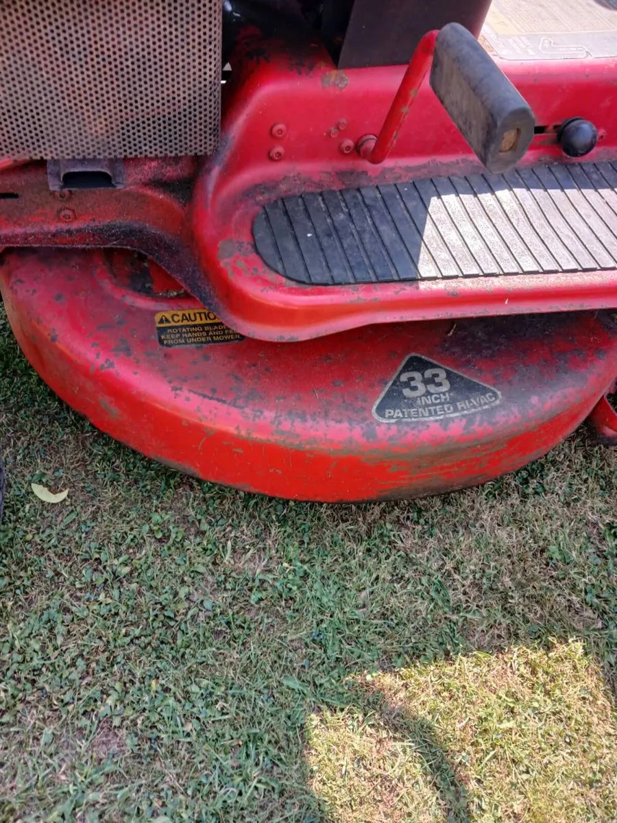 Snapper Briggs engine Hydrostatic - Image 3
