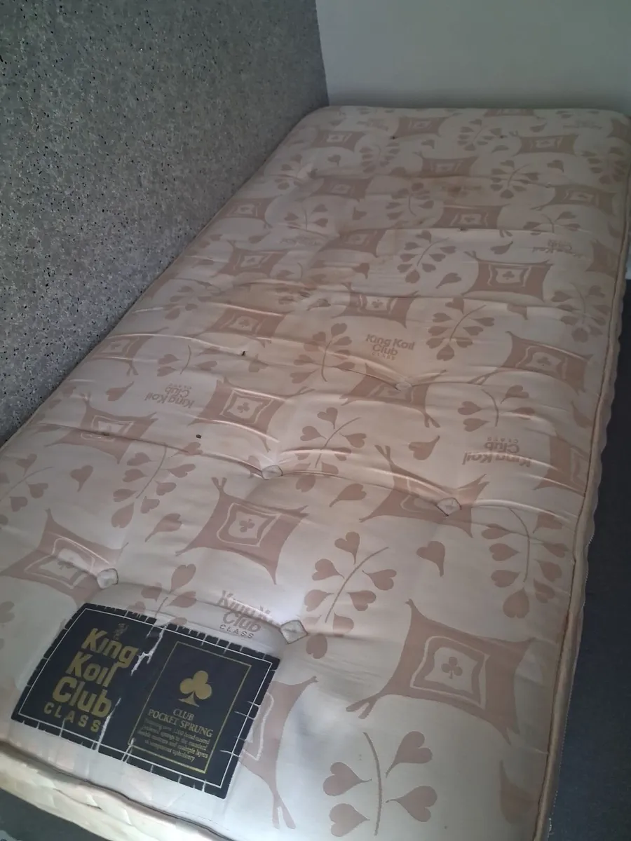 Beds - Image 4