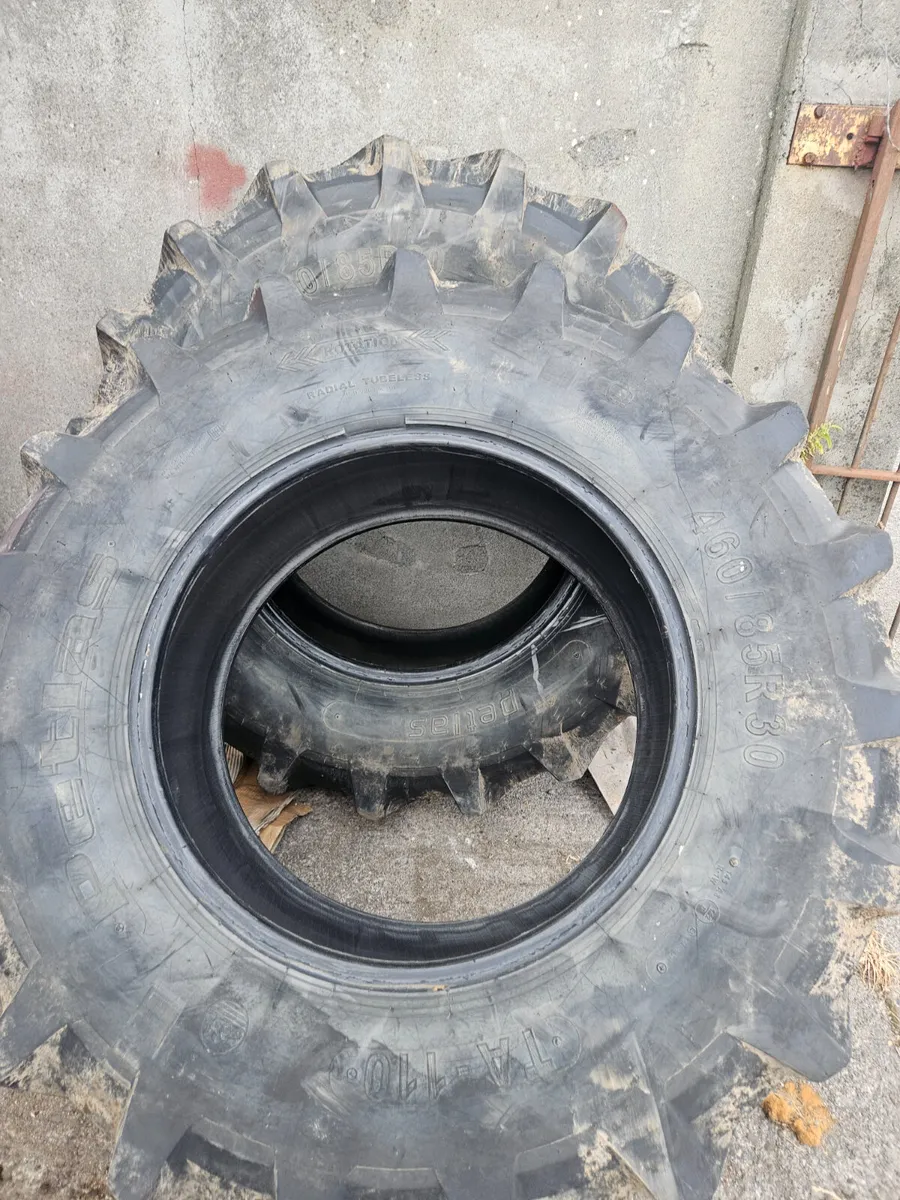 18.4x30 Tyres - Image 3