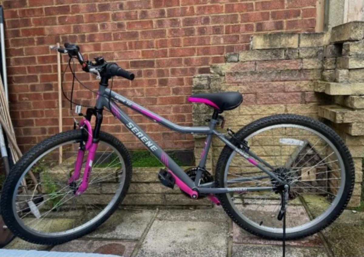ADULTS SERENE BIKE 6 GEARS 
ADJUSTABLE SEAT 16 INC - Image 1
