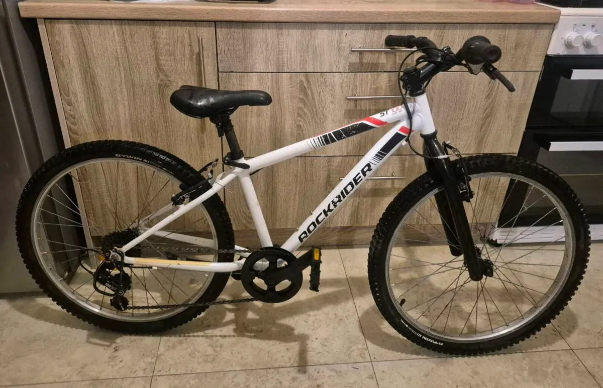 ROCKRIDER ST100 HARDTAIL MOUNTAIN BIKE, 26 INCH WH - Image 3